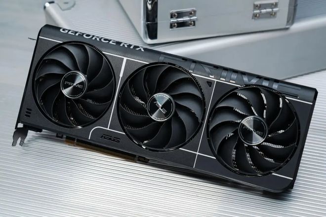X 5080必搭4K240Hz OLED显示器CQ9电子有限公司这台神器拉满游戏体验！RT(图4)